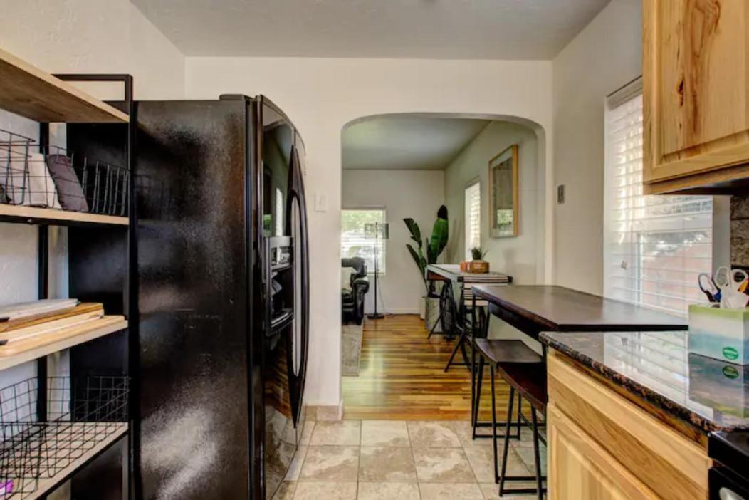 Home Sweet Idahome, Feels Like Home With All The Decor You Wish You Could Afford King Bed In Master, Fully Fenced Dog Friendly Yard, A Few Blocks From Bsu And Downtown Boise, Your Perfect Stay! エクステリア 写真