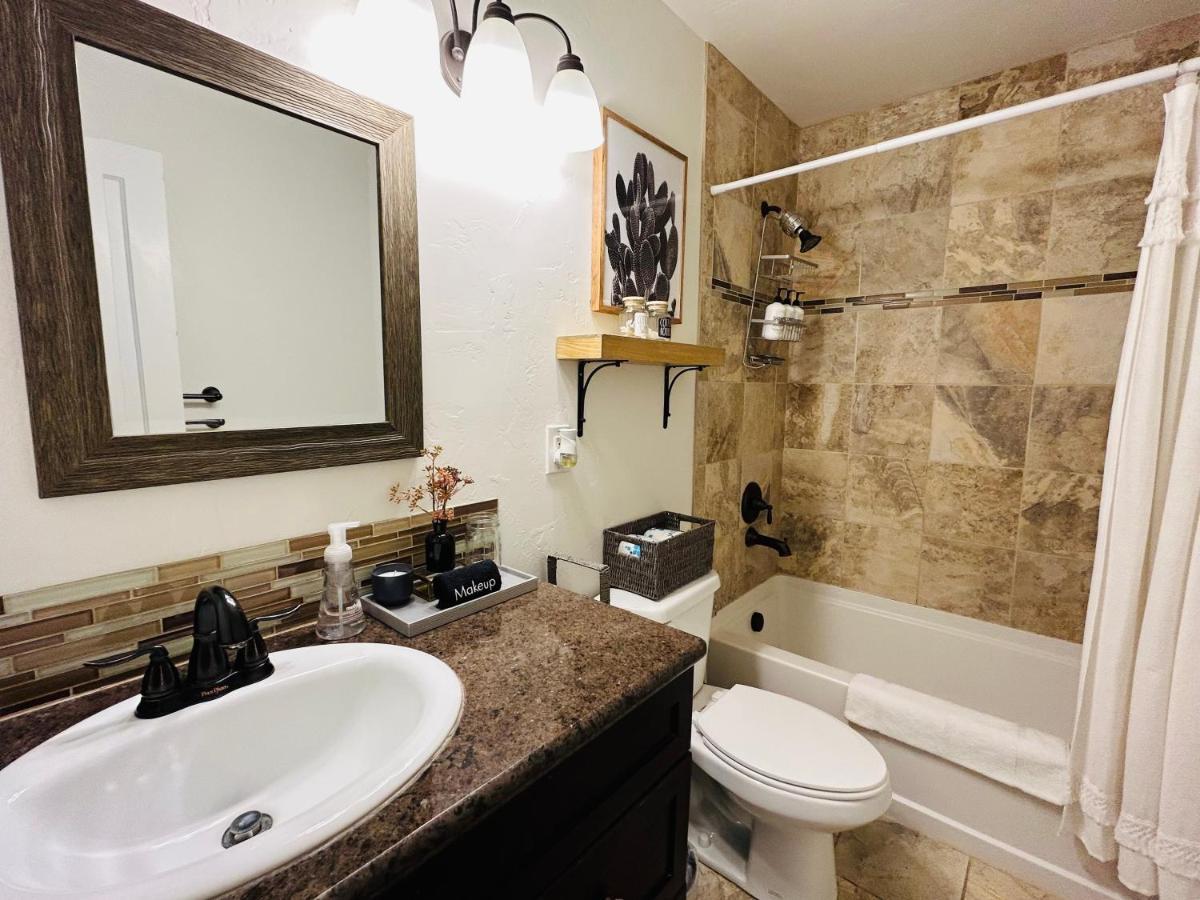 Home Sweet Idahome, Feels Like Home With All The Decor You Wish You Could Afford King Bed In Master, Fully Fenced Dog Friendly Yard, A Few Blocks From Bsu And Downtown Boise, Your Perfect Stay! エクステリア 写真
