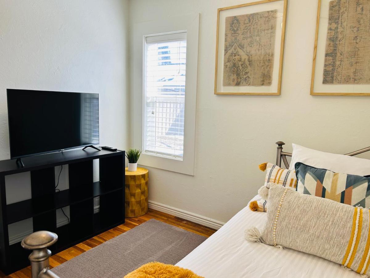 Home Sweet Idahome, Feels Like Home With All The Decor You Wish You Could Afford King Bed In Master, Fully Fenced Dog Friendly Yard, A Few Blocks From Bsu And Downtown Boise, Your Perfect Stay! エクステリア 写真